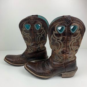 Women’s Ariat Boots Size 8 Leather Turquoise Stiching